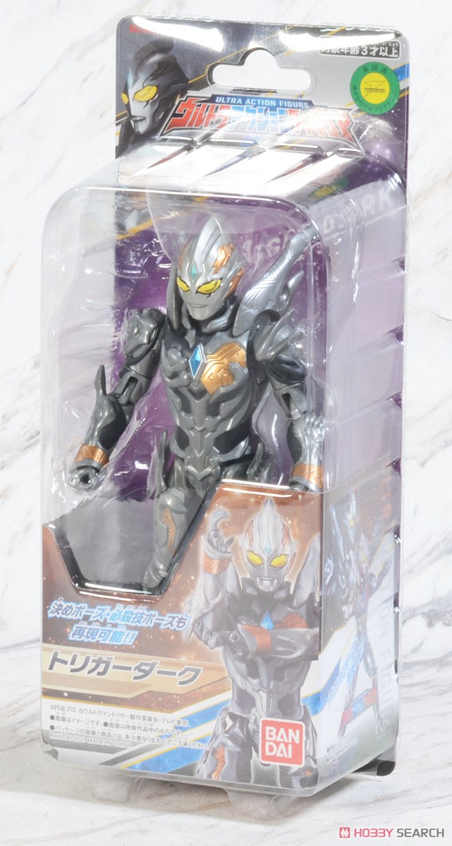 UAF 奧特曼可動人偶系列 特利迦奧特曼 黑暗特利迦 149元（HUM-69880）