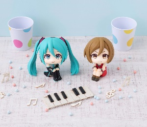 MegaHouse限定 抬头望 初音未来&MEIKO 套装8400日元（HMG-846403)
